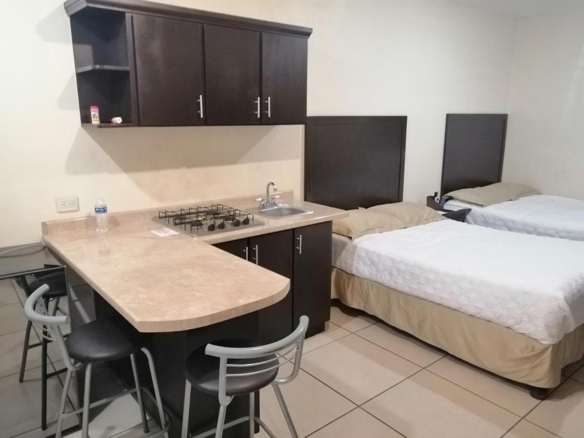 Hgen Rooms & Suites 로스모치스 외부 사진