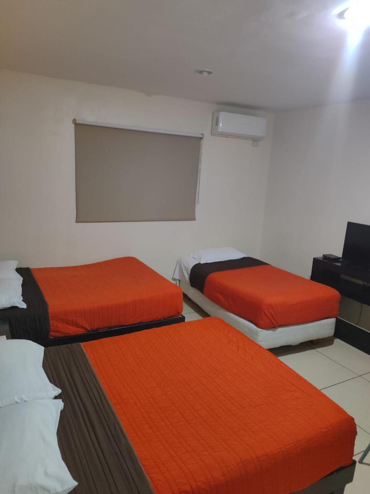 Hgen Rooms & Suites 로스모치스 외부 사진