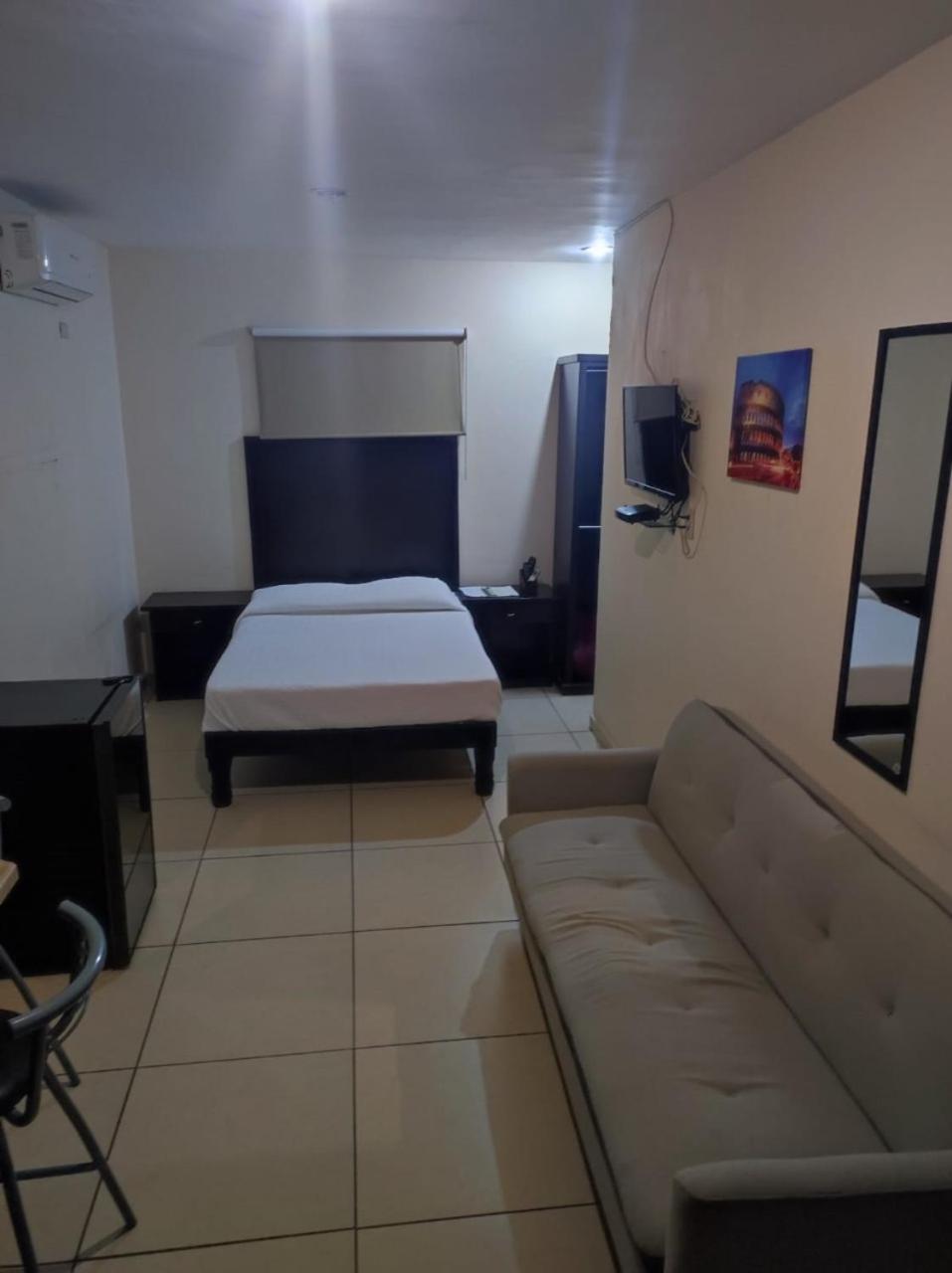 Hgen Rooms & Suites 로스모치스 외부 사진